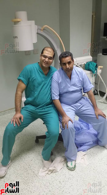 الاطباء الذين قاموا بعملية الجراحة