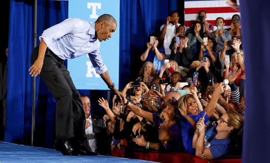 أوباما يشارك فى حملة انتخابية دعما لهيلاري كلينتون في لاس فيجاس
