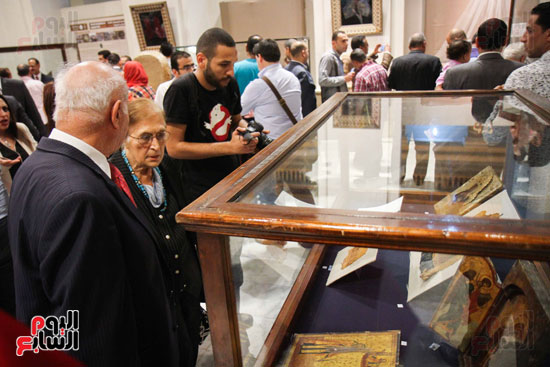خالد العنانى يفتتح معرض المضبوطات الأثرية بالمتحف المصرى (39)