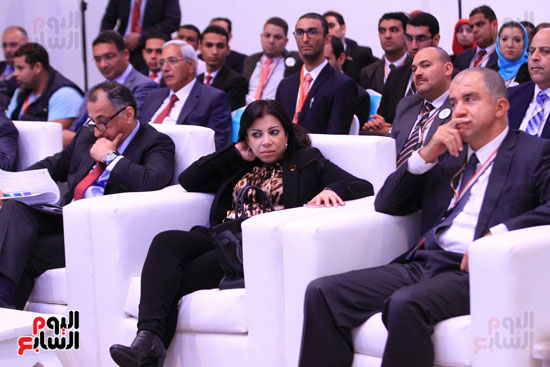 اجتماع اللجنة الاقتصادية بمؤتمر شرم الشيخ (17)