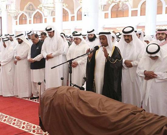 صلاة الجنازة على الأمير خليفة