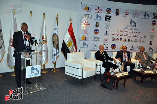 الدكتور محمد عبد الهادي مقرر المؤتمر يشرح تاريخ الجمعية العربية