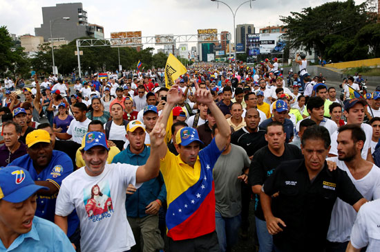 فنزويلا على صفيح ساخن بعد احتجاجات ضد الرئيس