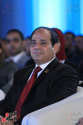 1الرئيس السيسى يشهد الجلسة الختامية لمؤتمر الشباب فى شرم الشيخ (7)