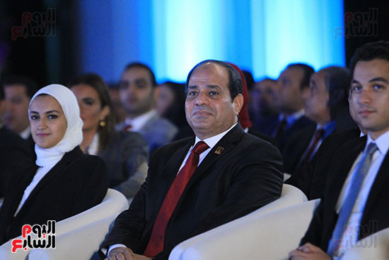 1الرئيس السيسى يشهد الجلسة الختامية لمؤتمر الشباب فى شرم الشيخ (9)