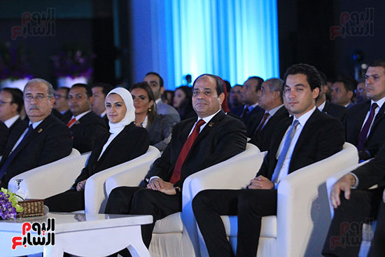 1الرئيس السيسى يشهد الجلسة الختامية لمؤتمر الشباب فى شرم الشيخ (2)