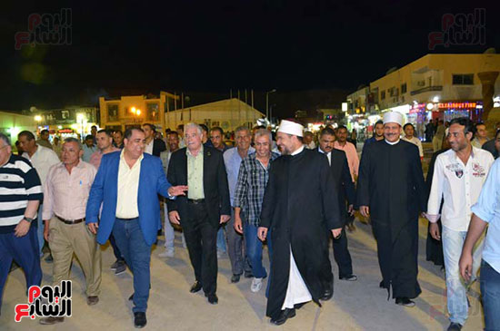 وزير الأوقاف يتفقد مسجد الصحابة فى شرم الشيخ تمهيدًا لافتتاحه (2)