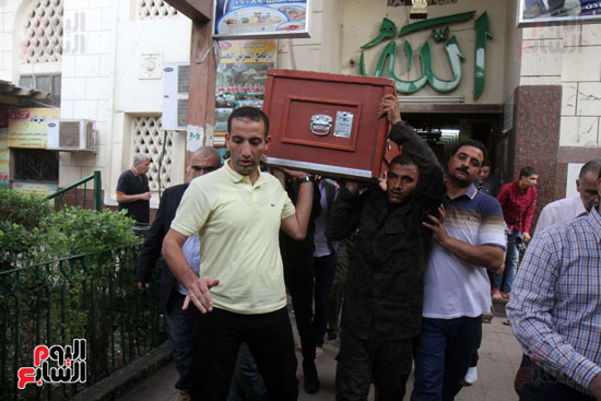 أسرة اللواء جمال حمّاد تشيع جثمانه من مسجد مصطفى محمود (7)