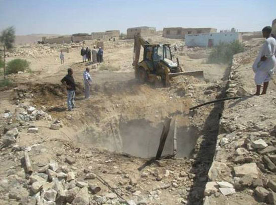  أعمال تطوير وتطهير مخرات السيول بقري محافظة الأقصر