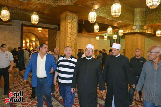 وزير الأوقاف يتفقد مسجد الصحابة فى شرم الشيخ تمهيدًا لافتتاحه (5)