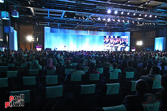 1الرئيس السيسى يشهد الجلسة الختامية لمؤتمر الشباب فى شرم الشيخ (13)