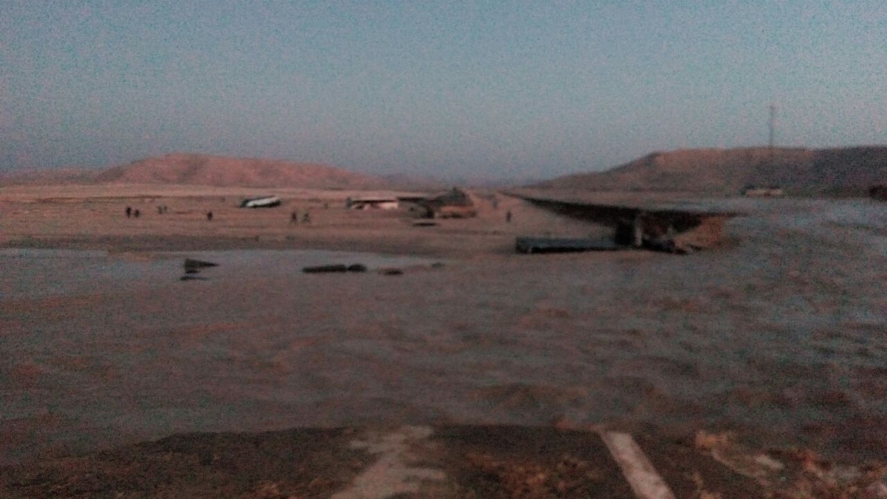 غرق وإنقلاب أتوبيسين بسبب مياه السيول