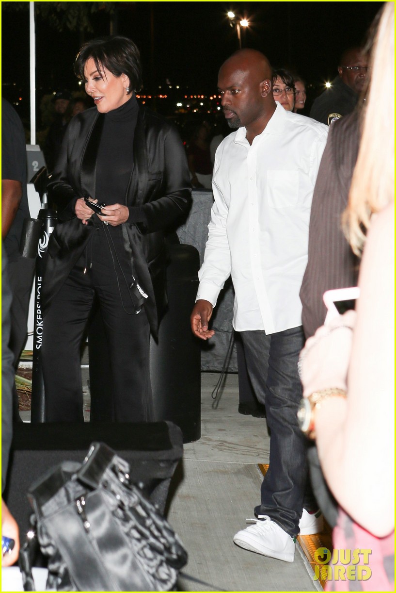 kim-kardashian-steps-out-to-support-kanye-west-at-show-11