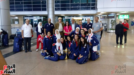  لاعبات منتخب مصر واعضاء اتحاد الكرة الطائرة 