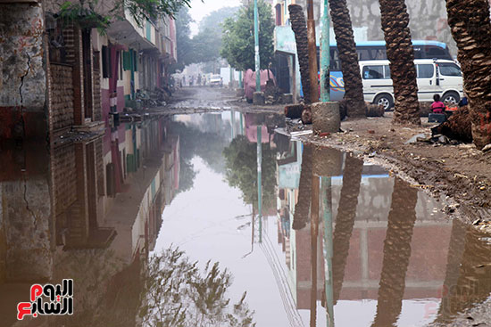 قرى الجيزة تغرق فى مياه الأمطار (7)