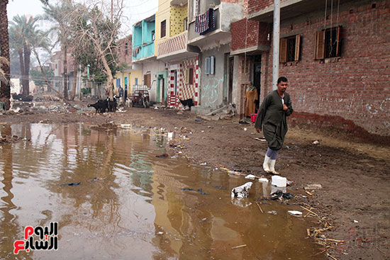 قرى الجيزة تغرق فى مياه الأمطار (4)
