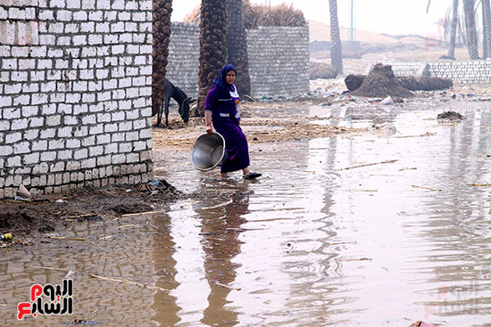 قرى الجيزة تغرق فى مياه الأمطار (3)