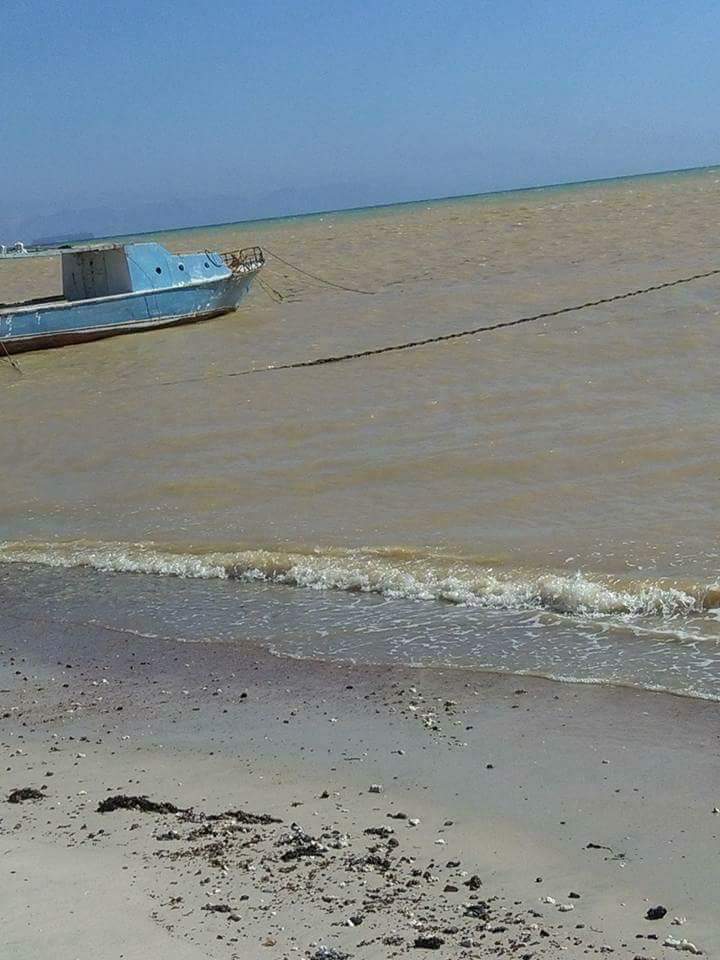 مياه البحر بعد نزح السيول 