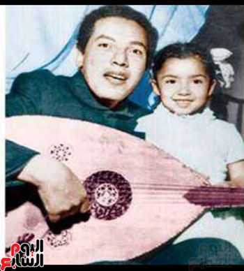 مصطفى-محمود-مع-ابنته
