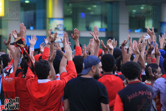 وصول-بعثة-فريق-يد-الأهلي-للقاهرة-بعد-الفوز-بالبطولة-الأفريقية-(31)