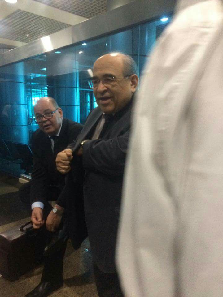 مصطفى الفقى ومحمد صابر عرب وزير الثقافة الأسبق فى مطار القاهرة