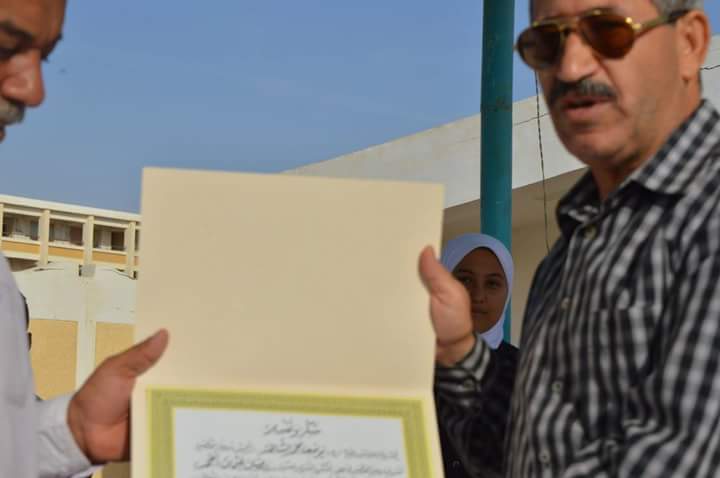كريم رئيس المدينة لمدير مدرسة جمال عبد الناصر 