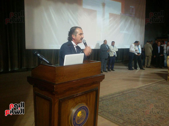  عصام شلتوترئيس التحرير التنفيذى لـ"اليوم السابع" فى احتفالية جامعة بنى سويف