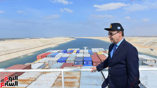 مميش  يتفقد  قوات  تأمين المجري الملاحي 