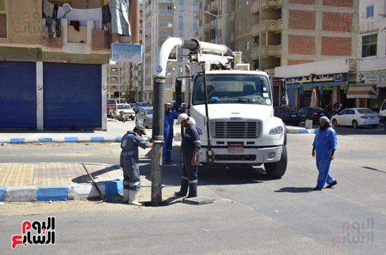 الاستعداد-لمواجهة-اثار-الامطار-بشوارع-مطروح