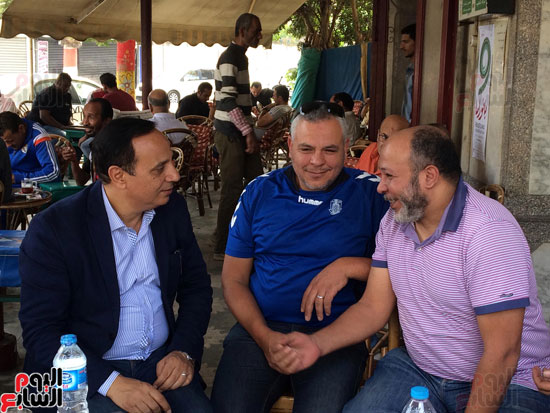 الفريق  مميش  على  ظهر السفينة  