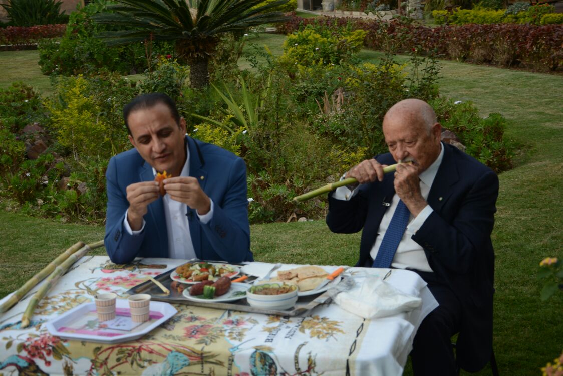 بالصور طارق علام مع أشهر ملياردير إيطالى ترك بلاده للعيش فى القاهرة (1)
