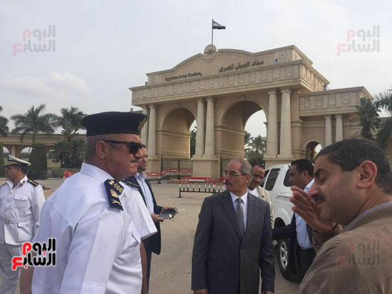  القيادات الأمنية فى زيارة لاستاد برج العرب