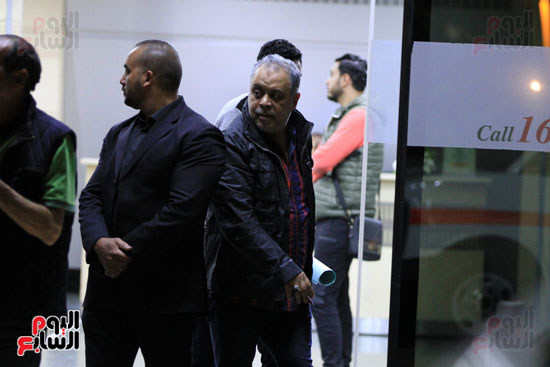 وفاة محمود عبد العزيز (19)