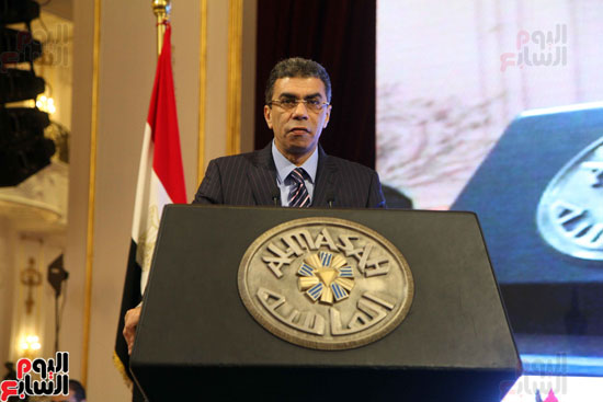 ياسر رزق رئيس تحرير اخبار اليوم