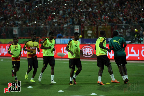 لاعبو منتخب غانا، بأداء الإحماءات، على استاد برج العرب، استعداداً لمواجهة منتخب مصر (3)