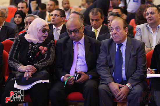 وزير الصناعة حجم الواردات المصرية وصل إلى 80 مليار دولار (15)