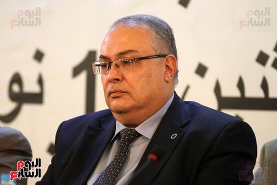 الدكتور هشام الحفناوى عميد المعهد القومى للسكر والغدد الصماء