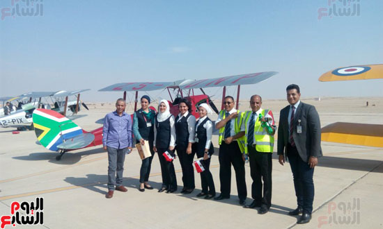 قيادات مطار الأقصر يستقبلون المشاركين في رالي الطيران الملكي