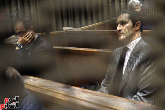 علاء وجمال مبارك داخل قفص الاتهام