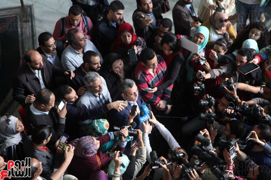  نقيب الصحفيين يحيى قلاش يدلى بتصريحات إعلامية عقب صدور الحكم بحبسه واثنين من أعضاء مجلس النقابة