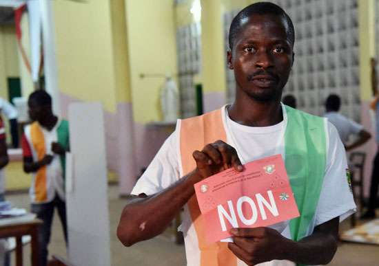 ساحل العاج تصوت بـنعم فى استفتاء على دستور جديد  (7)