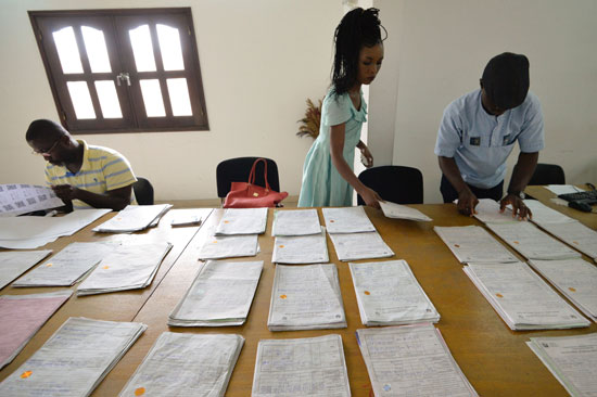 ساحل العاج تصوت بـنعم فى استفتاء على دستور جديد  (14)