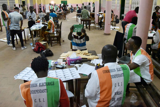 ساحل العاج تصوت بـنعم فى استفتاء على دستور جديد  (4)