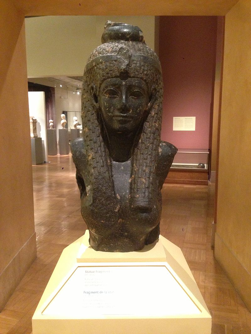 800px-Bust_of_Cleopatra_at_the_Royal_Ontario_Museum