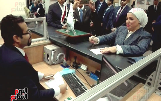 السيدة انتصار السيسى قرينة رئيس الجمهورية تنهى إجراءات تبرعها لصندوق تحيا مصر 