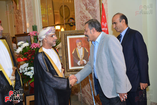 عمر الكحكي و سفير سلطنة عمان
