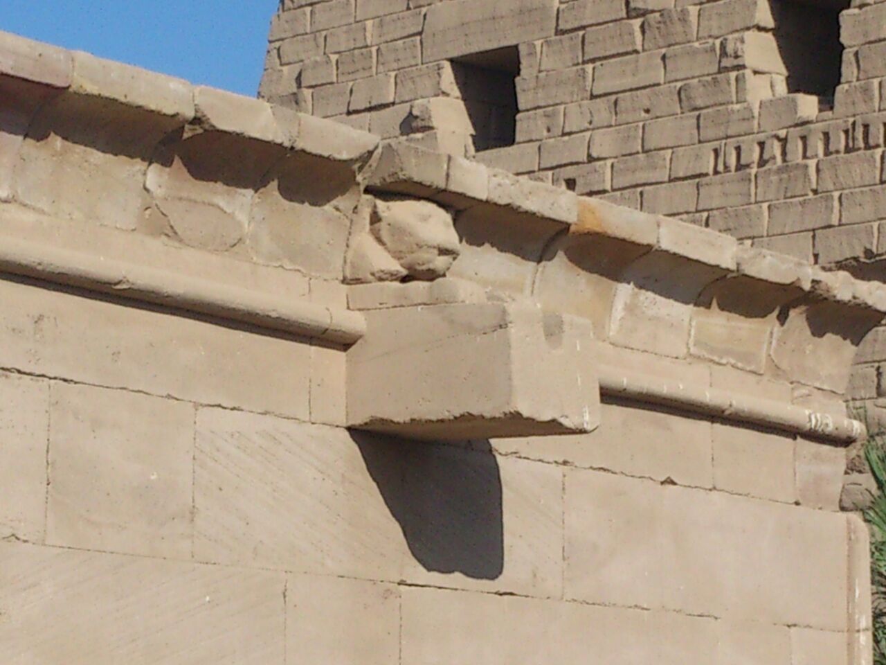 أفكار القدماء المصريين بمعبد الكرنك لمواجهة أخطار "الأمطار والسيول" للحفاظ علي تاريخهم