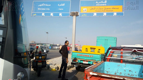 توقف حركة المرور بطريق مصر اسكندرية (10)