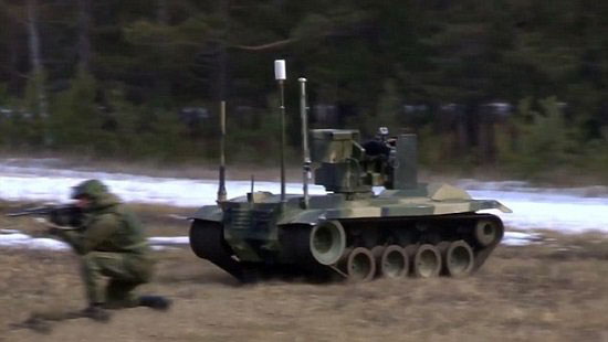 روسيا تكشف عن دبابة روبوت يمكن التحكم بها عن بعد