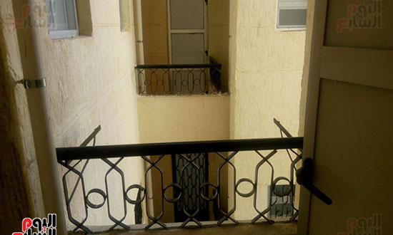  منظر العمارات الخاصة بمدينة طيبة من داخل الشقق السكنية